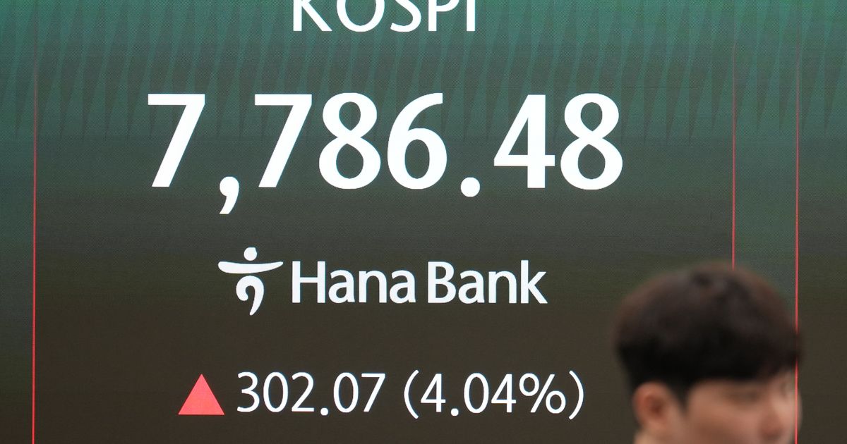 Asian shares are mixed as tech stocks rebound from sell-offs, while oil prices slip