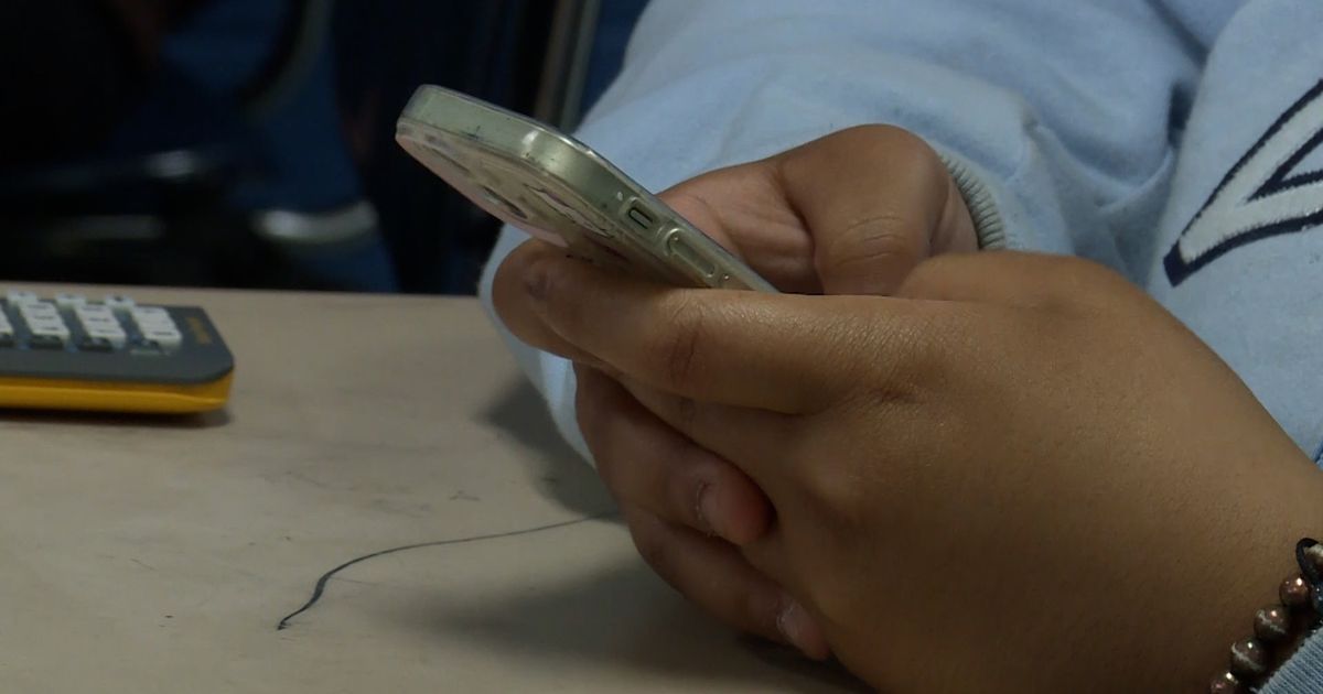 Stein signs bill restricting cellphones, requiring social media literacy lessons in NC schools