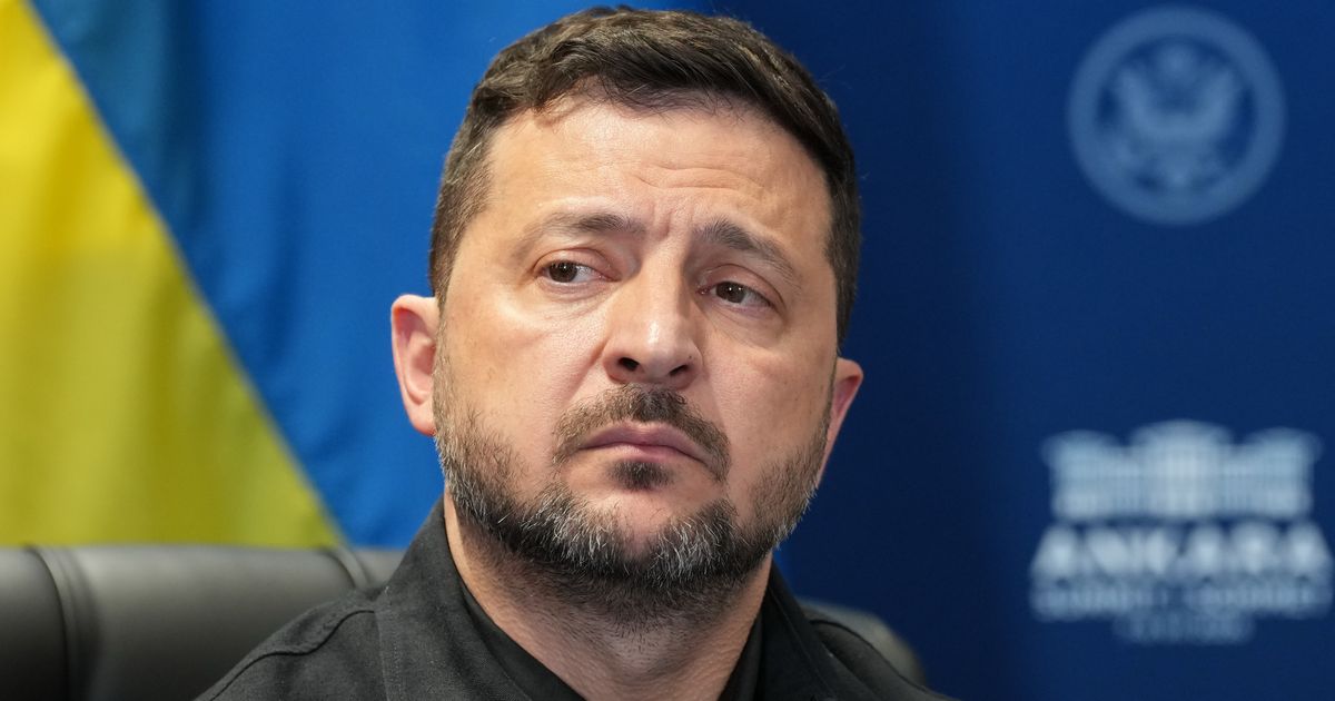 Zelenskyy to meet sailors and Britain's new leader on visit to a UK port