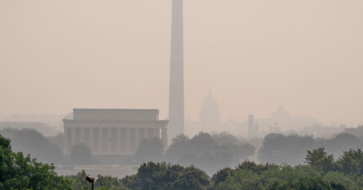 Wildfire smoke from Canada and Minnesota pushes farther into the US and engulfs DC in haze