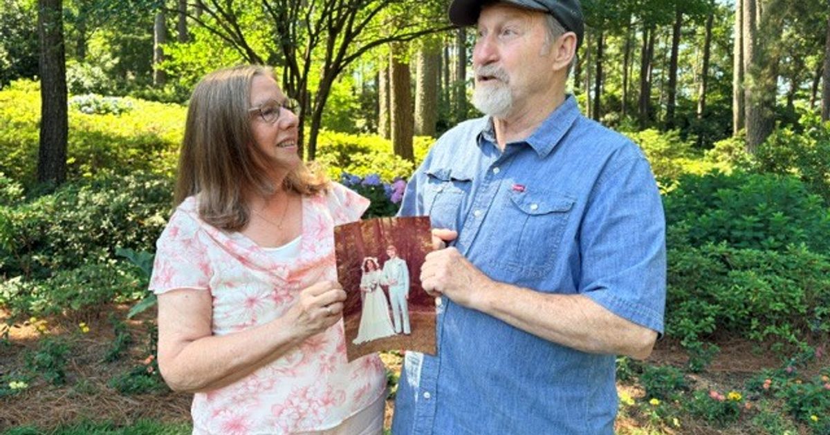 Cary couple married in WRAL Azalea Gardens in 1976 returns for 50th wedding anniversary