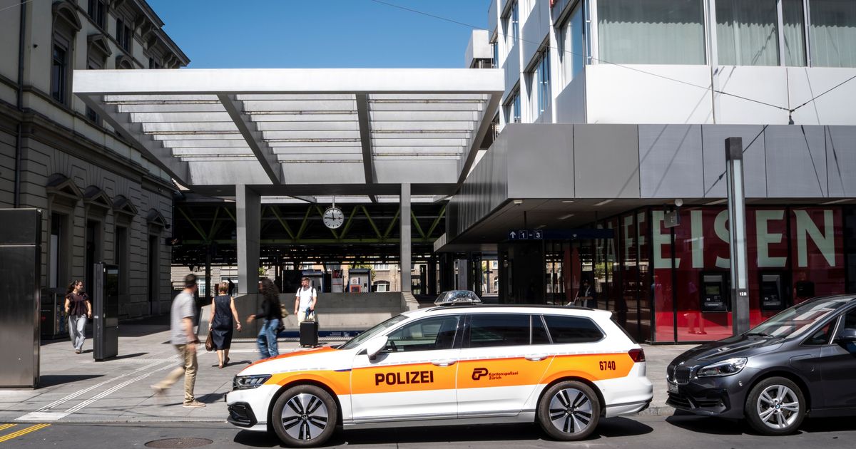Police say a man stabbed and wounded 3 people at a Swiss train station before being arrested