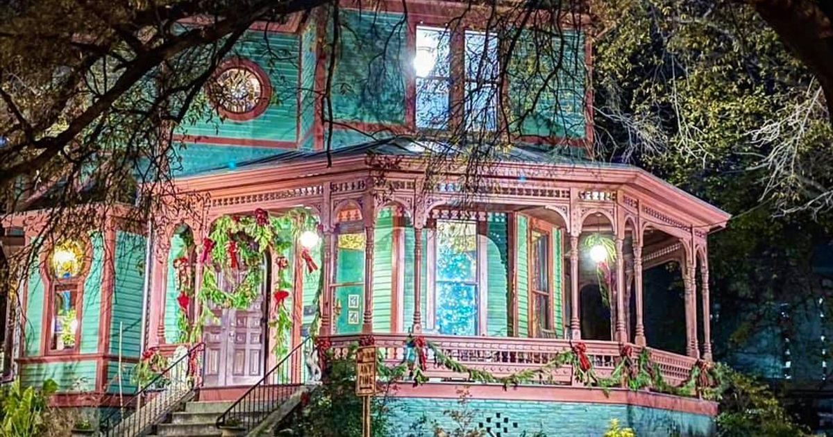 Explore Historic Oakwood in Raleigh