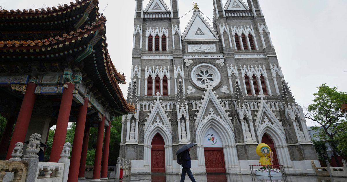 China raises pressure on underground Catholics to join official church, Human Rights Watch finds