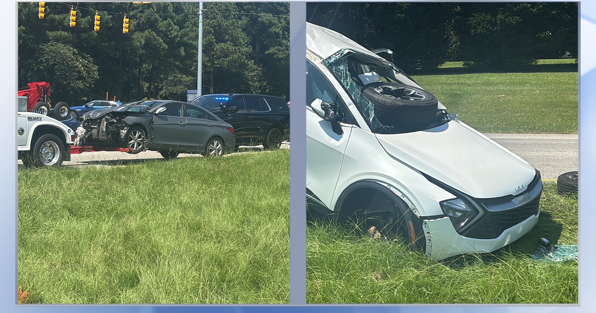 4 people hurt in two-car crash on Capital Blvd in Wake Forest in front of busy shopping center