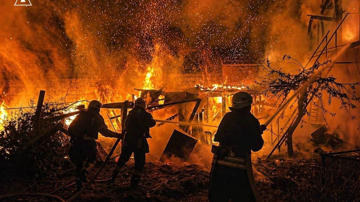 Another Russian oil facility burns as Zelenskyy touts Ukraine's drone reach  :: WRAL.com