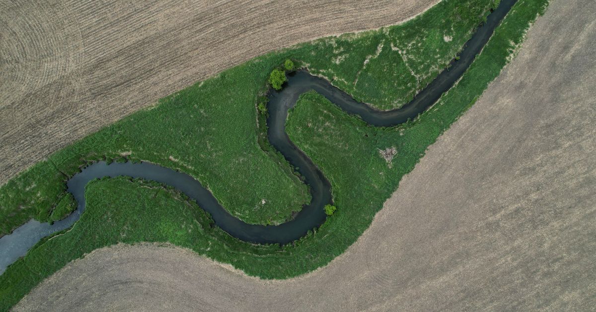 Iowa faces a reckoning over water quality and cancer rates in midterm campaigns