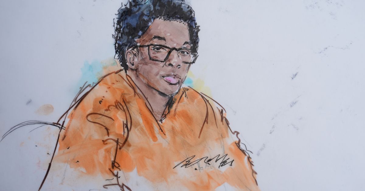 Prosecutors zoom in on blood stains to show singer D4vd should be tried in killing of 14-year-old