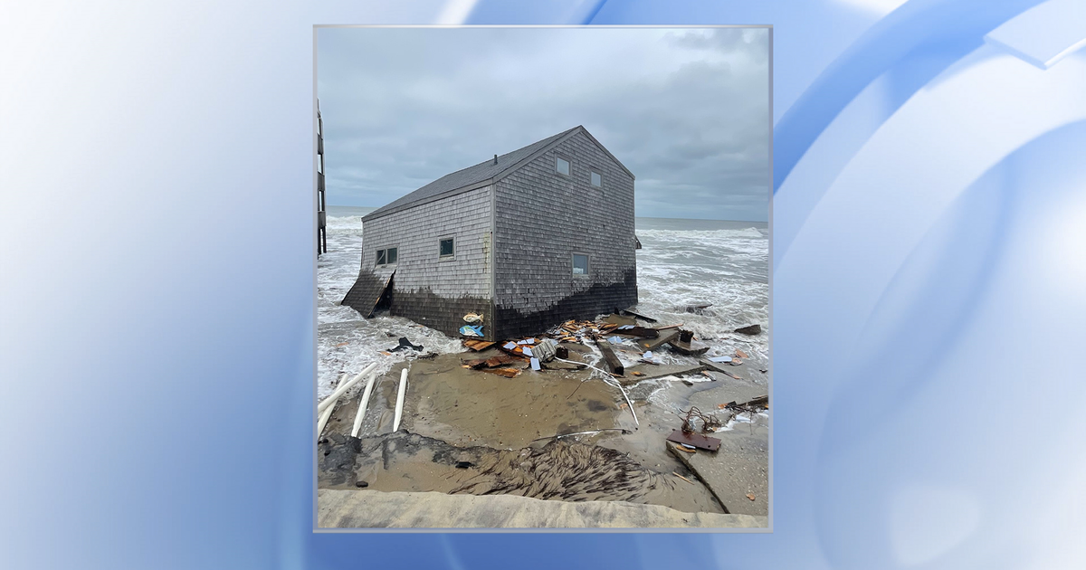 'Nothing is done': Buxton residents not surprised after home collapses on NC coast