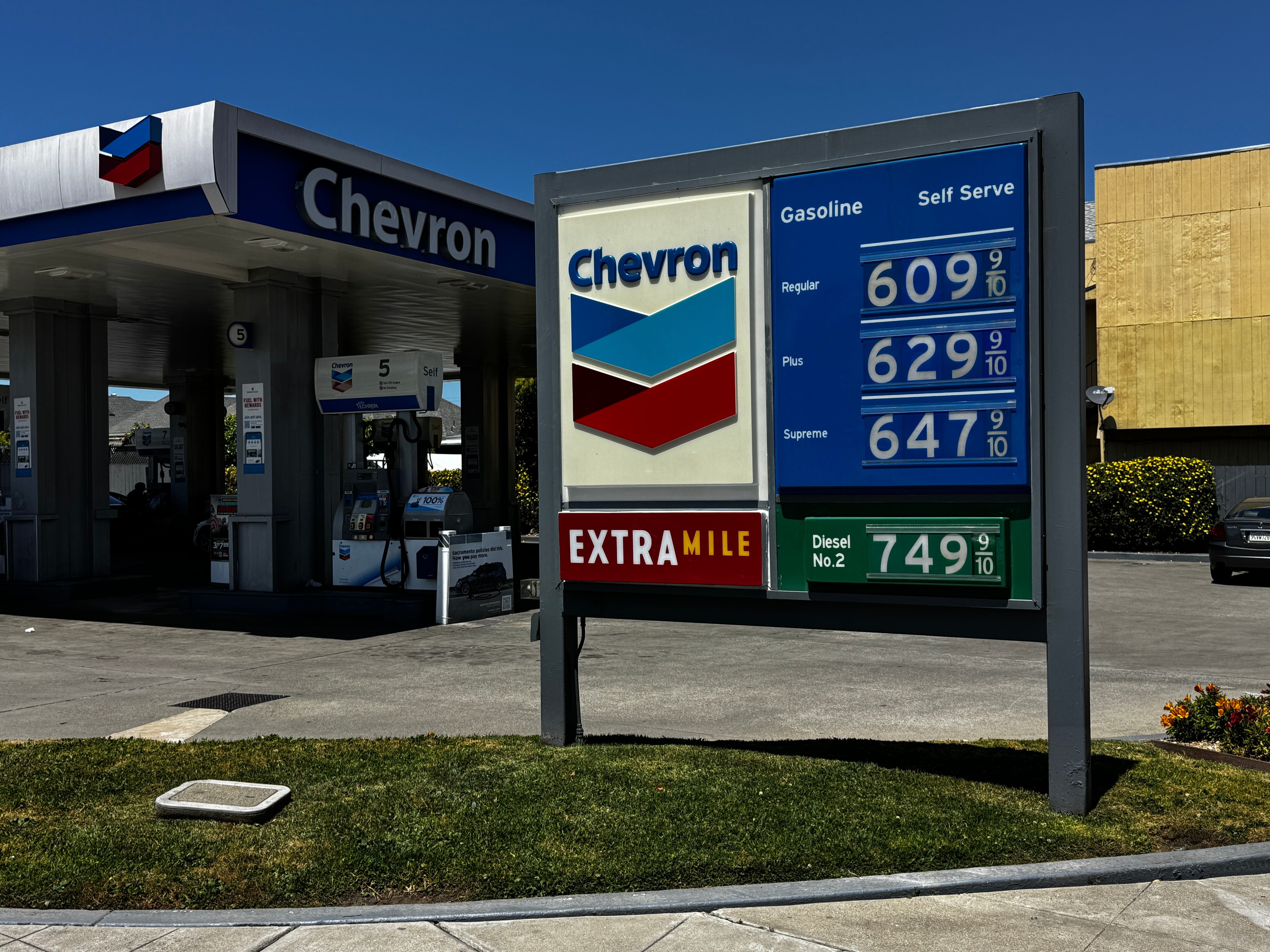wral.com - SOPHIE AUSTIN — Associated Press - Newsom's office warns Californians to avoid Chevron this holiday weekend, citing high gas prices