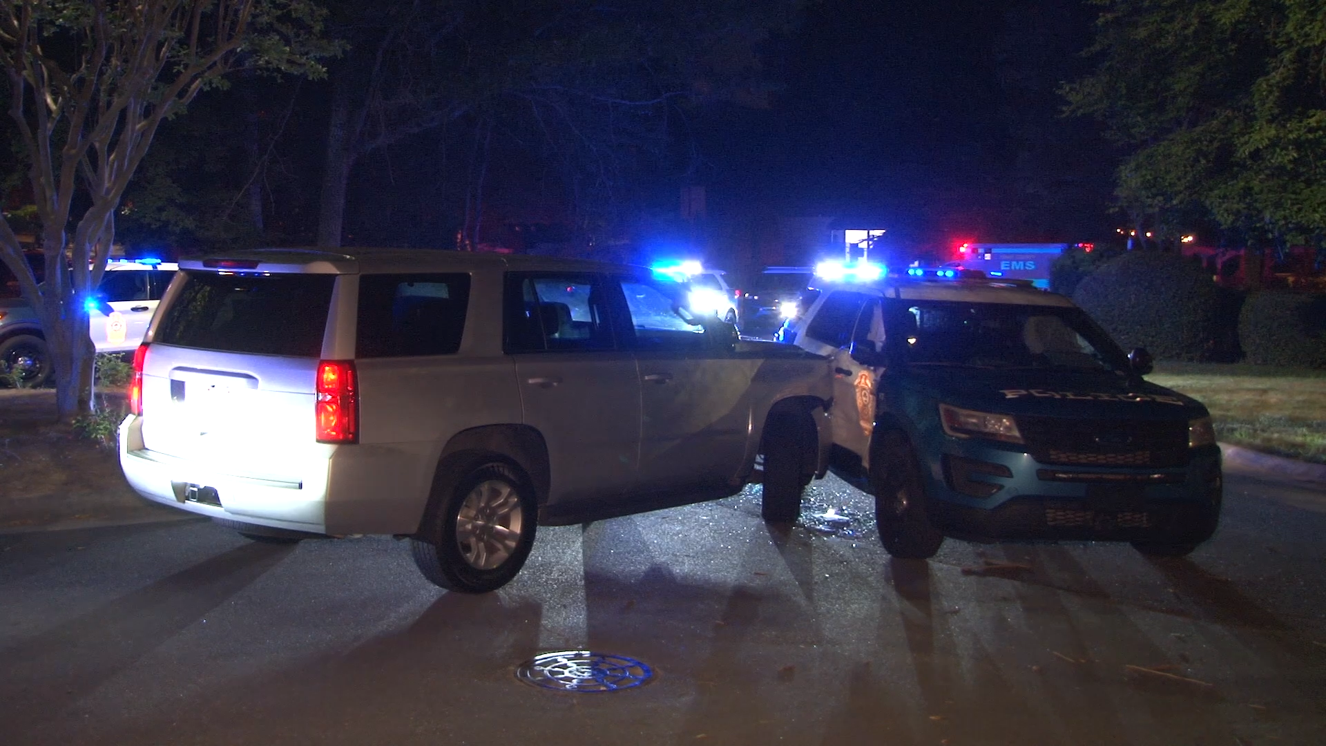 Raleigh police : Man facing charges after kidnapping woman , crashing into police car during chase