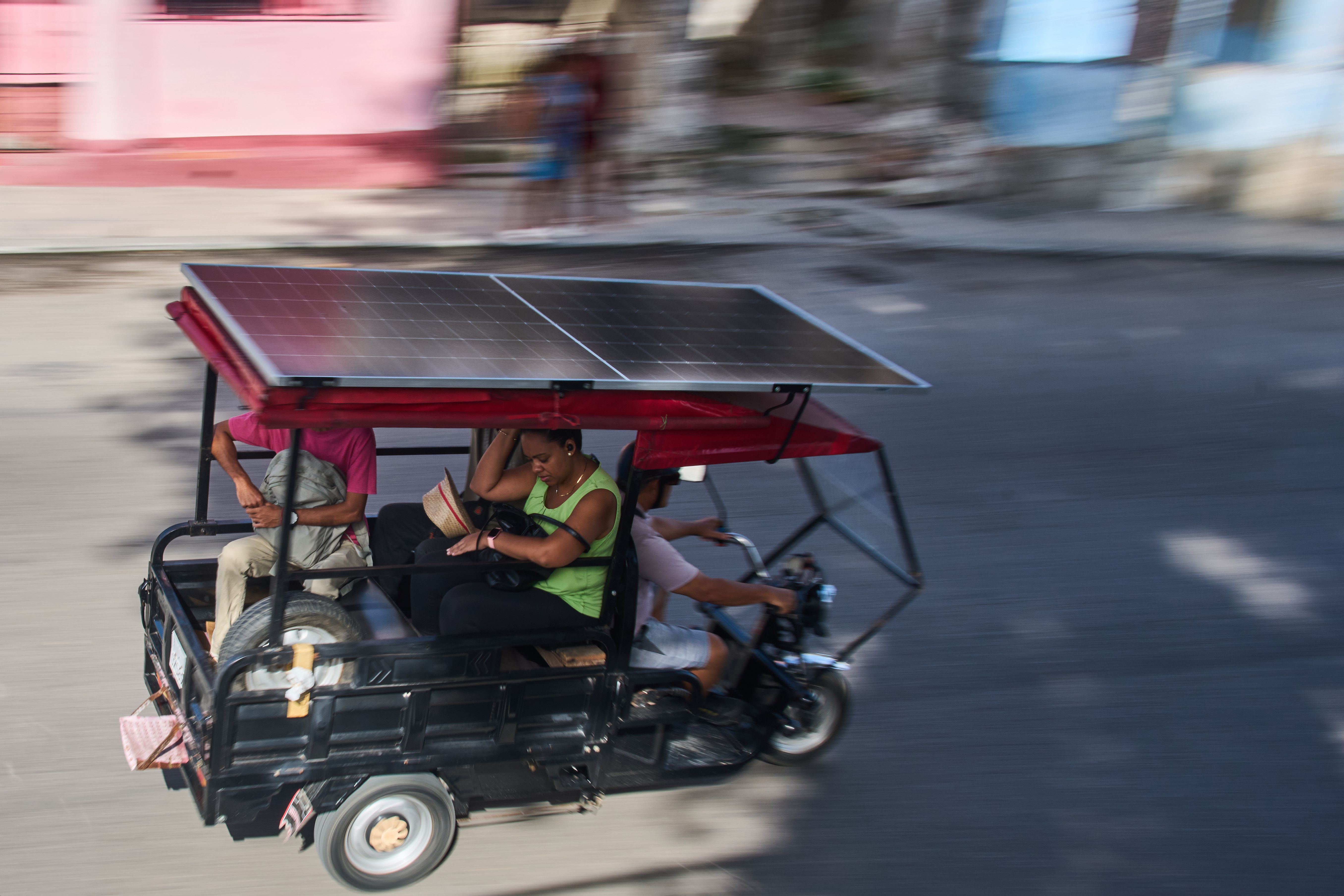 Solar-powered tricycles help Cubans navigate fuel shortages and blackouts