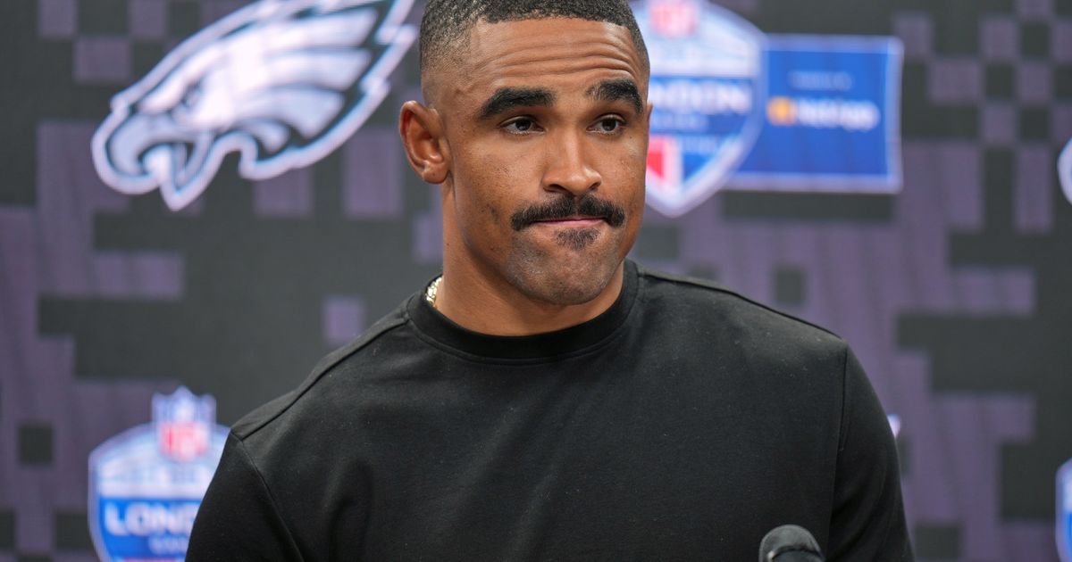 Eagles QB Jalen Hurts expected to miss the rest of the season with blood clots, AP source says