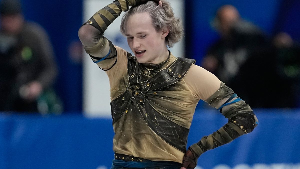 Malinin stunned by Kagiyama in short program as Japan narrows gap on US in  Olympic figure skating :: WRAL.com