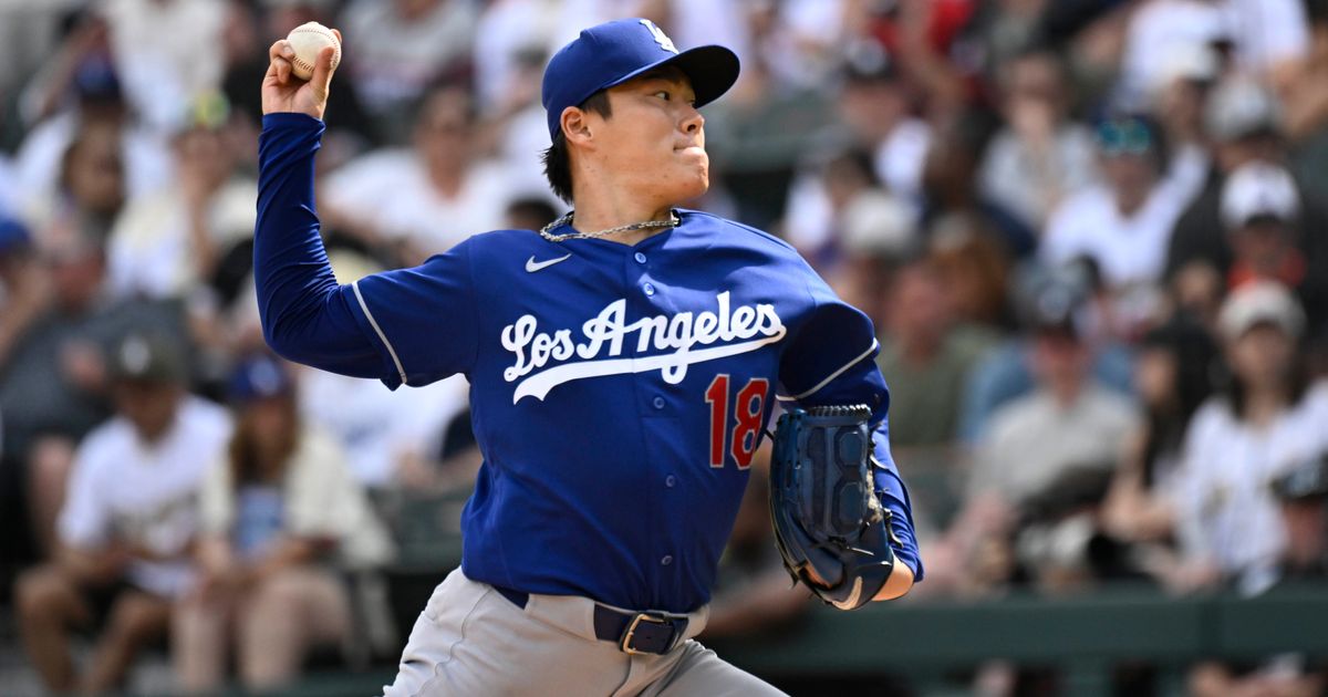 Yoshinobu Yamamoto carries no-hit bid into 9th as Dodgers beat