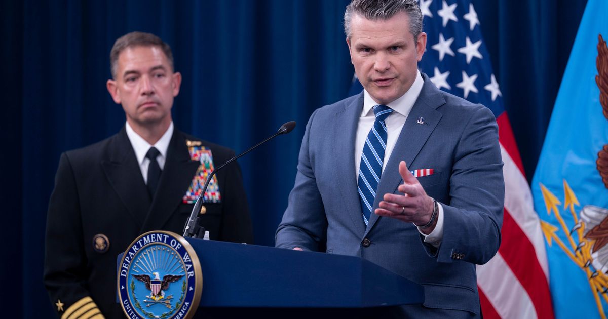 Pentagon can require reporters to be escorted during appeal process, judges rule