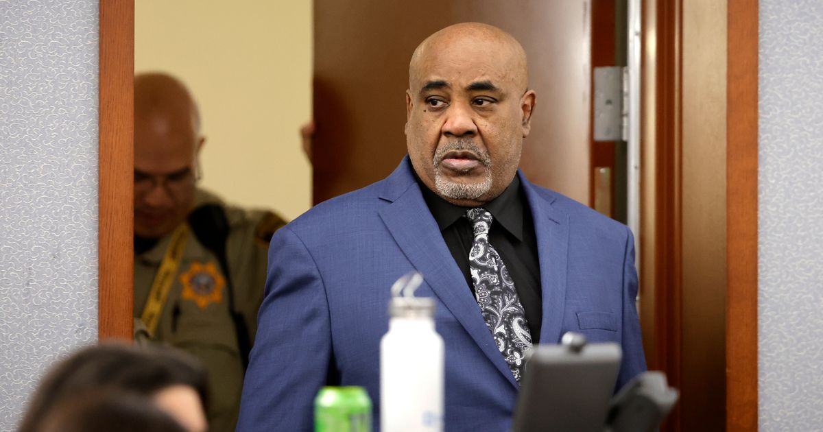 Duane Davis enters the courtoom during his trial, related to the 1996 killing of rapper Tupac Shakur, in Clark County