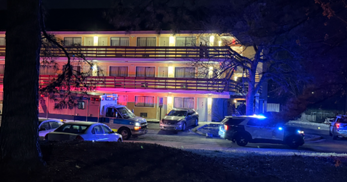 Man hurt in stabbing near Raleigh hotel