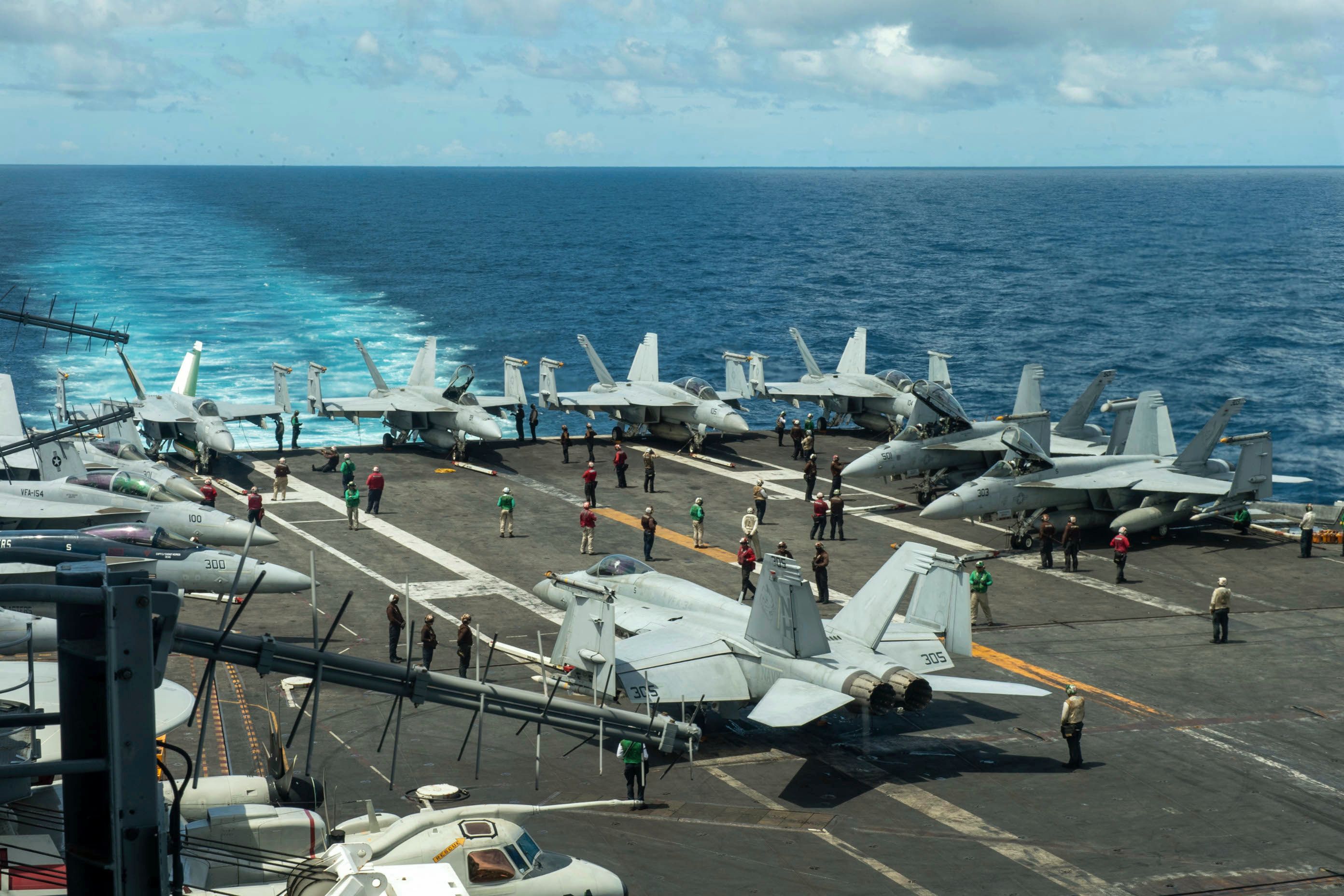 2 US Navy aviators eject while landing plane on carrier off Virginia , 4 sailors injured