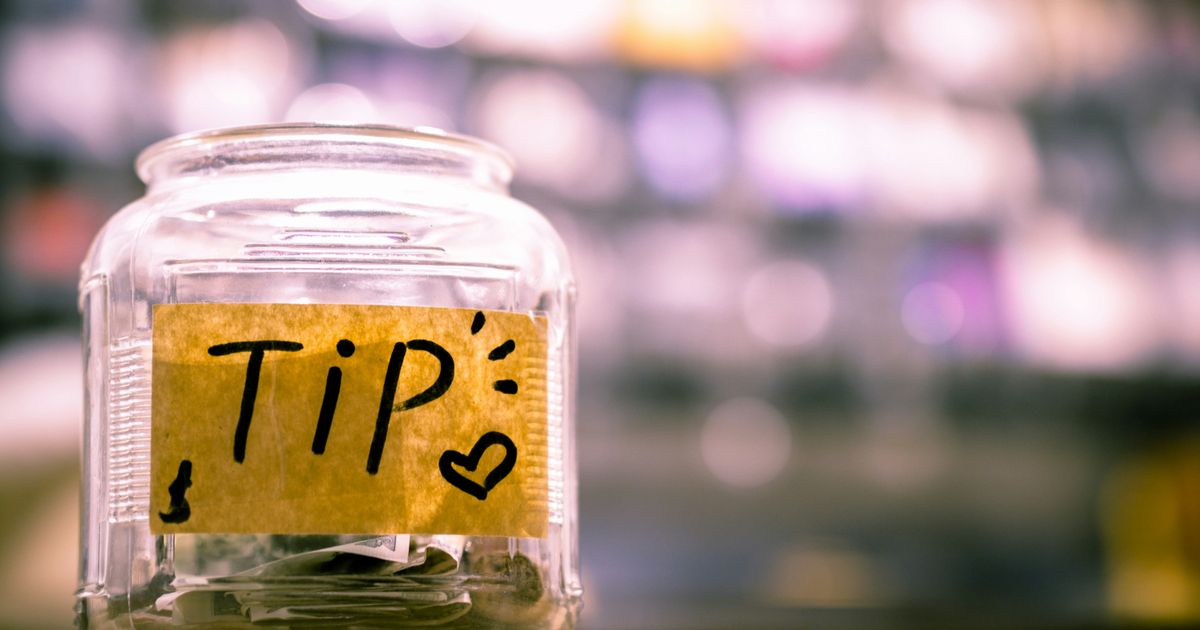 5 On Your Side: How much are customers tipping?