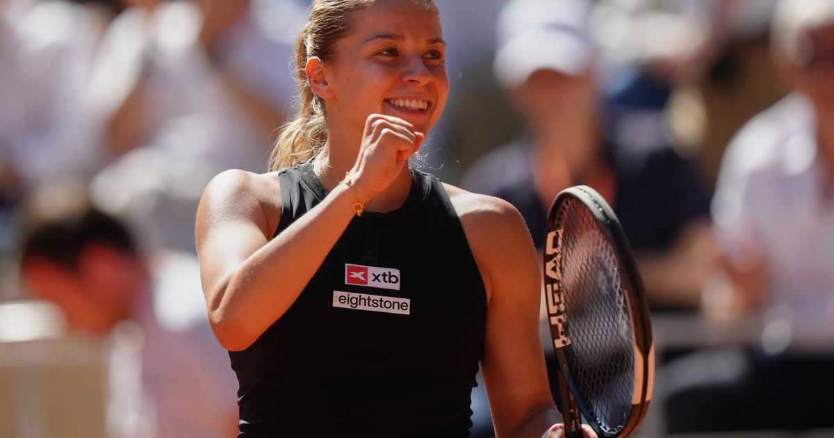 Kalinskaya beats Potapova in a super tiebreak to reach her first French Open quarterfinal