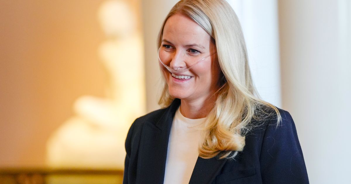 Norway's Crown Princess Mette-Marit has received a lung transplant
