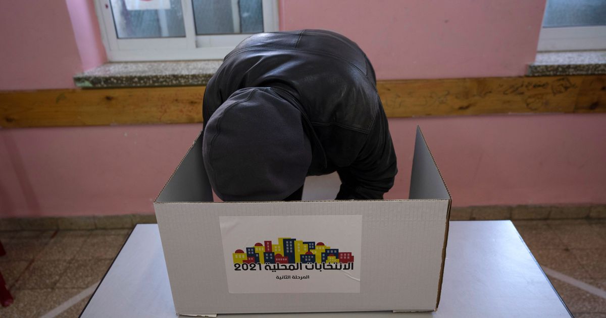Local elections in the West Bank and part of Gaza could test public trust