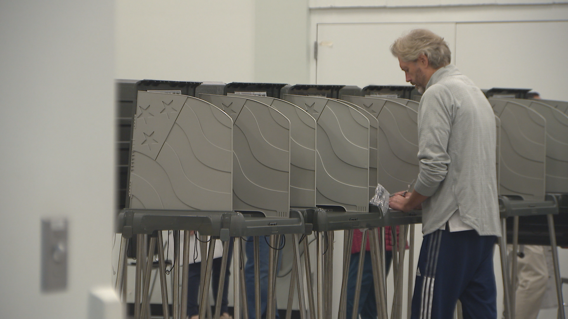 Early voting numbers up across North Carolina three days into early voting period for midterms