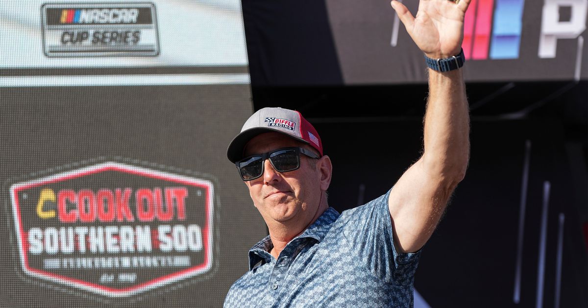 Former NASCAR driver, family among dead in business jet crash at Iredell County airport