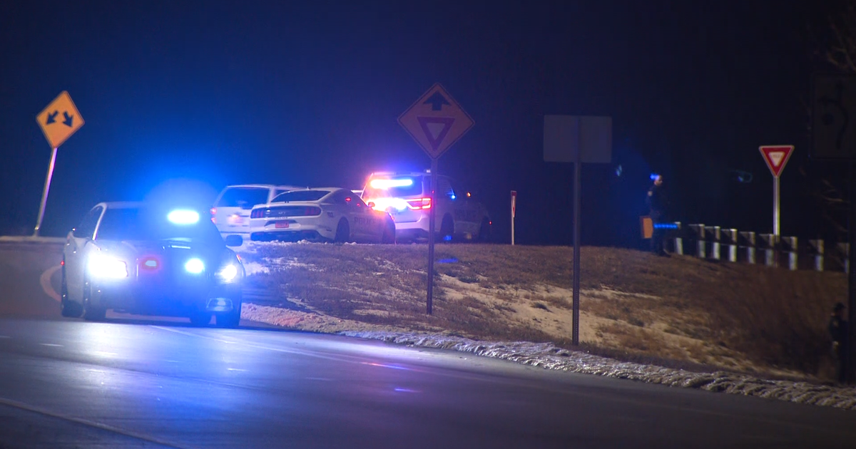 Police: Man on the run after high-speed chase and crash in Nashville