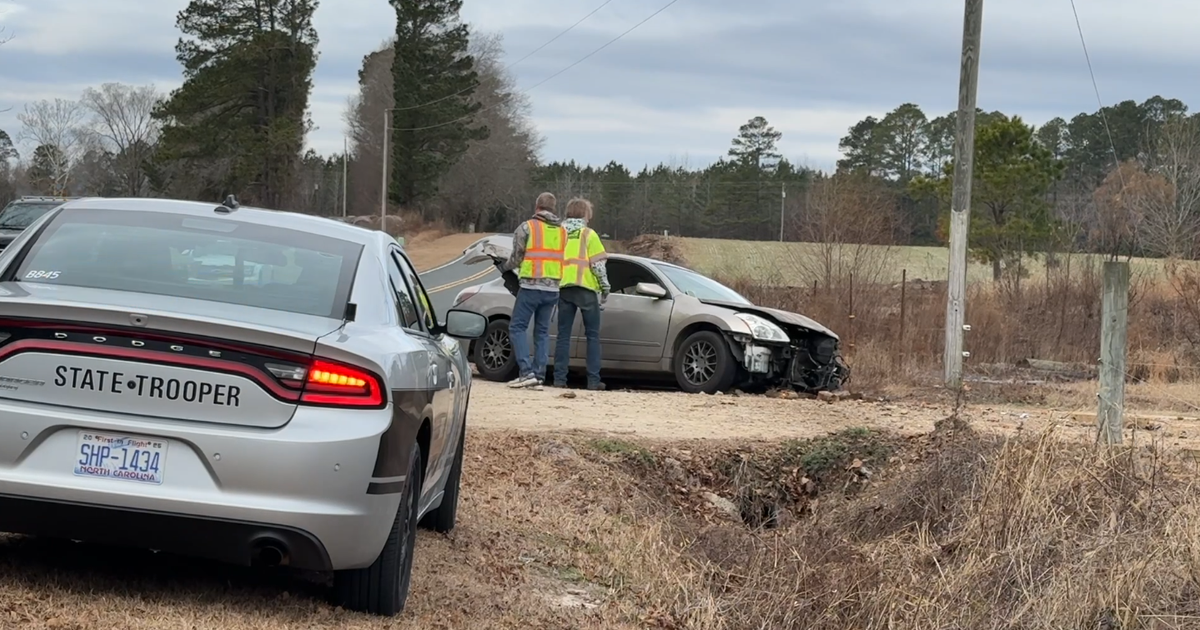 Troopers: Passenger dead, driver ran from crash in Harnett County