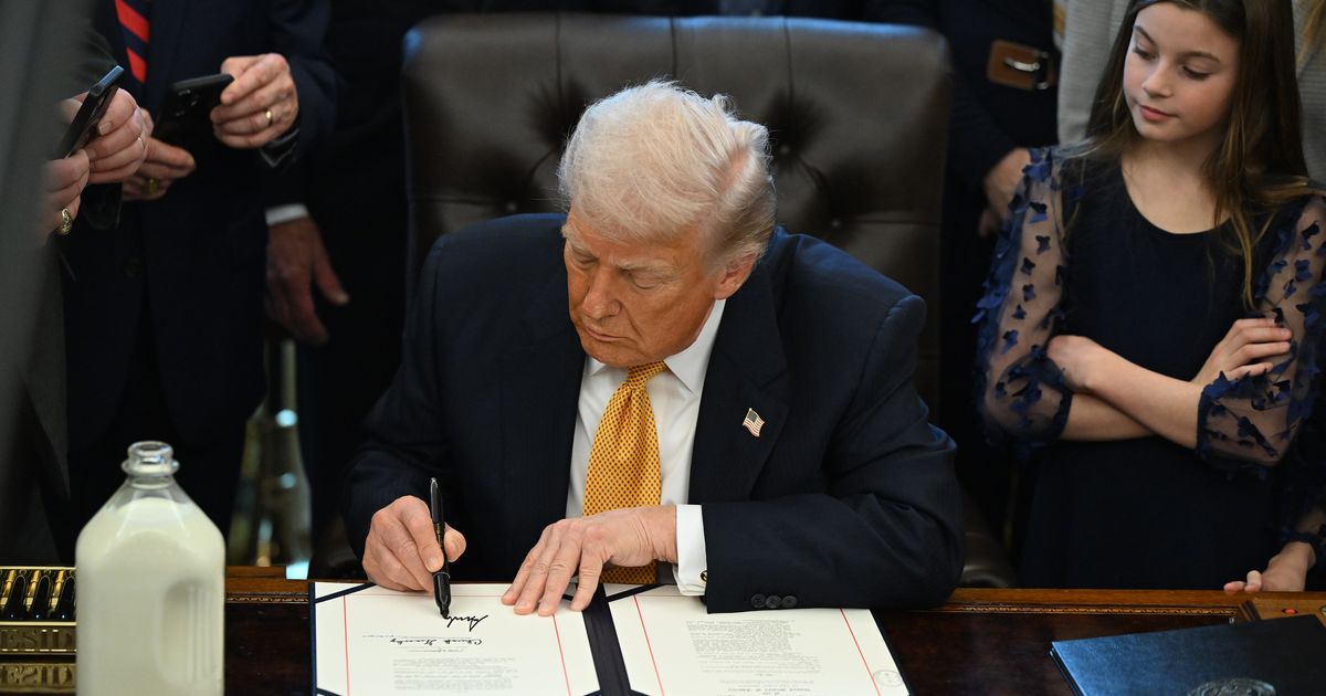 Fact check: Did Trump issue a $2,000 ‘tariff dividend’ and do you need to ‘act’?