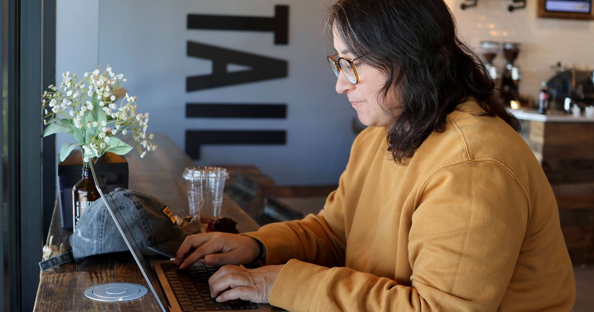 One Tech Tip: Logging on at a cafe? Privacy and security guidelines for remote workers