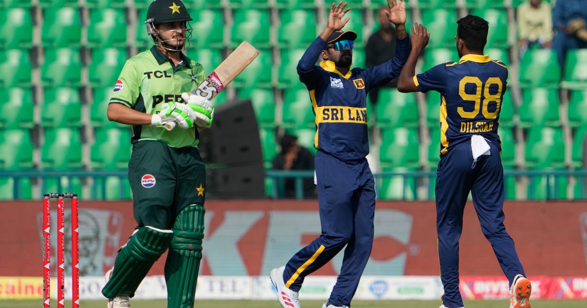 Unwell Shadab misses tri-series final as Pakistan wins toss and elects to field against Sri Lanka