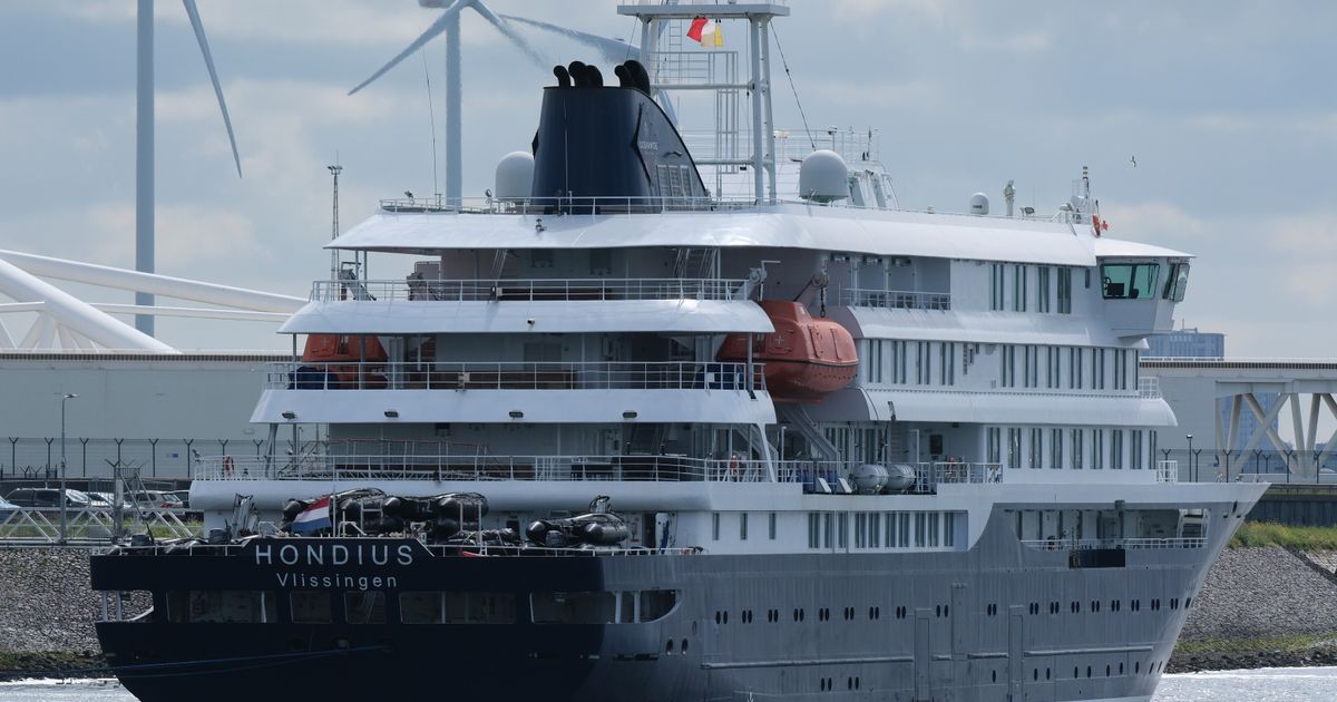 5 American cruise ship passengers leave Nebraska quarantine facility