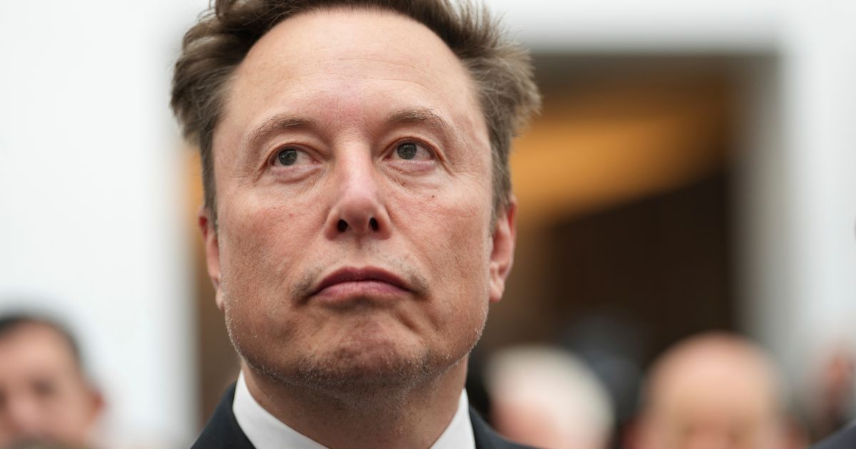 Musk pledges to give a share of his SpaceX company to 'every kid in America'