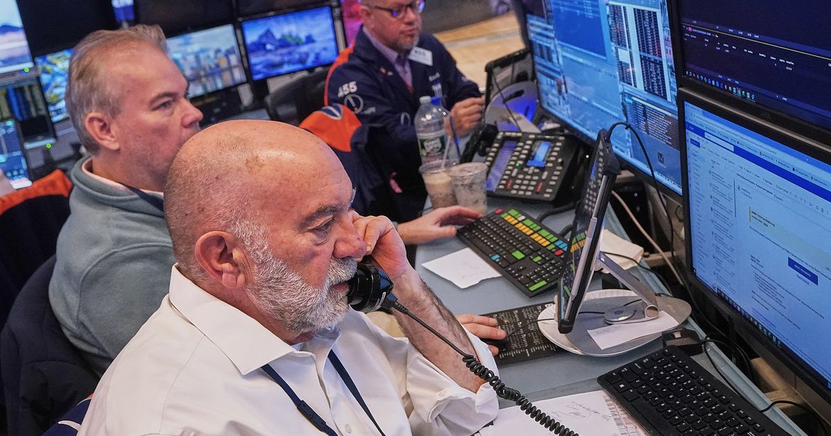 Alphabet vuče Wall Street niže dok bitcoin, srebro i zlato padaju :: WRAL.com