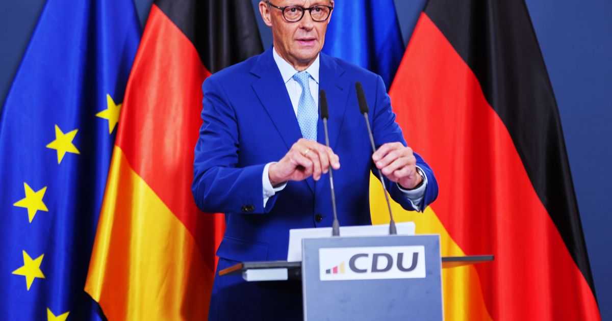 El canciller alemán Friedrich Merz habla ante los medios en la sede de la CDU en Berlín