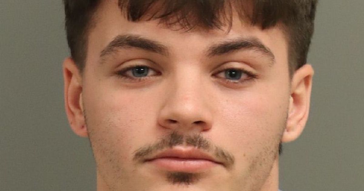 Apex police arrest 21-year-old after high-speed motorcycle chase and crash