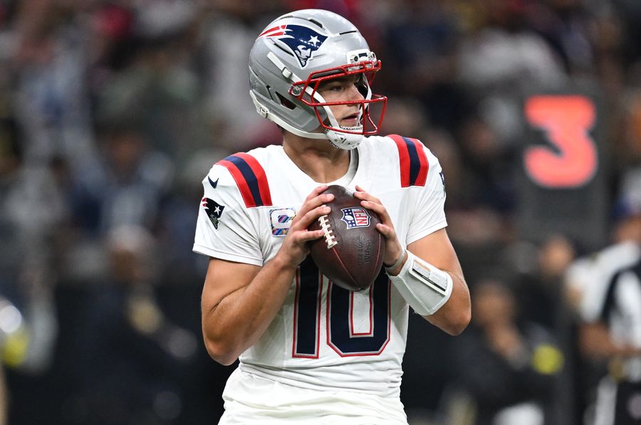 Drake Maye continues to make history, Patriots keep winning; Josh Downs catches TD pass
