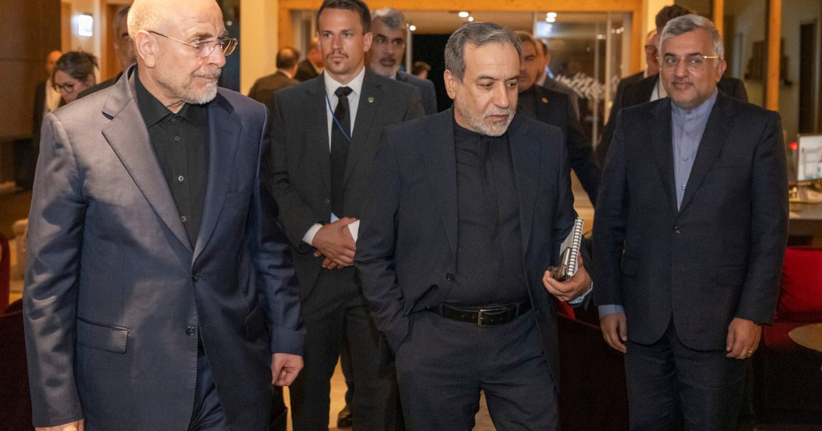 Trump threats shake up US-Iran talks in Switzerland on deal’s details :: WRAL.com  www.wral.com