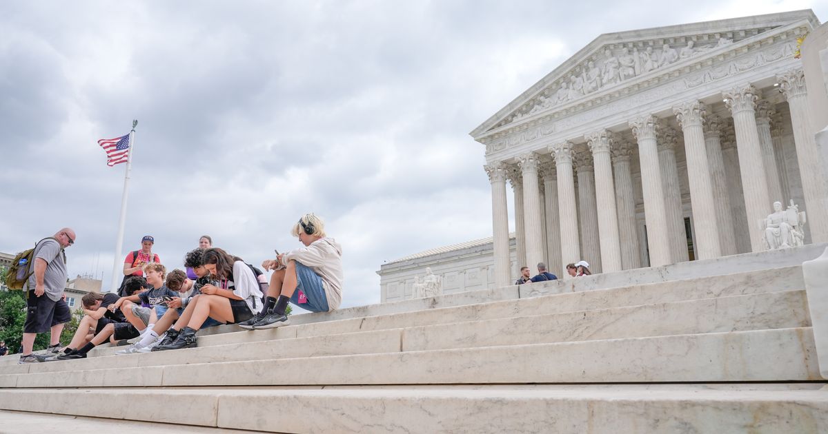 Supreme Court sides with Trump administration on immigration case dealing with green card holders