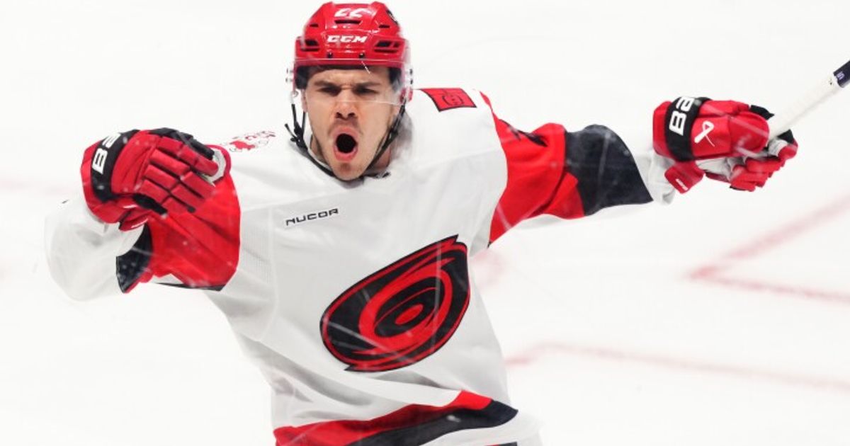 Logan Stankoven's trip home to see his dad, helped rejuvenate him for the playoffs