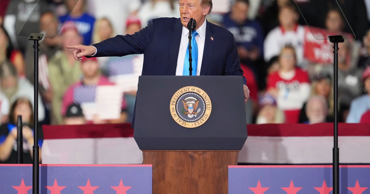 Trump touts his power at Kentucky rally to energize voters ahead of midterm elections