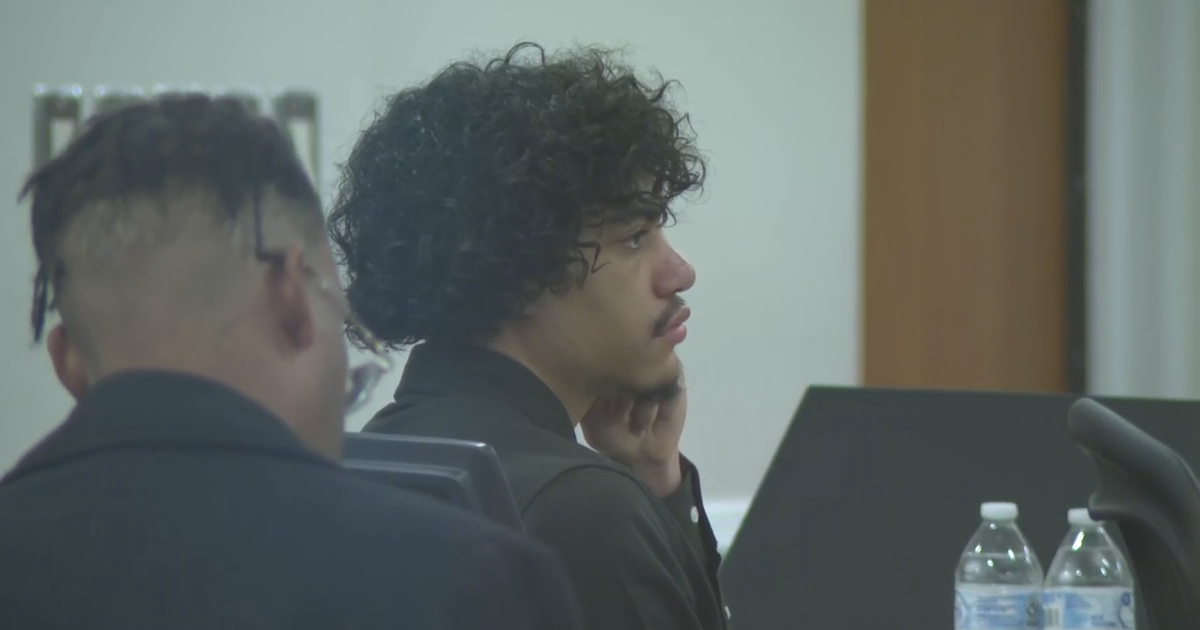 The Latest: Medical examiner called to stand in Issiah Ross double murder trial
