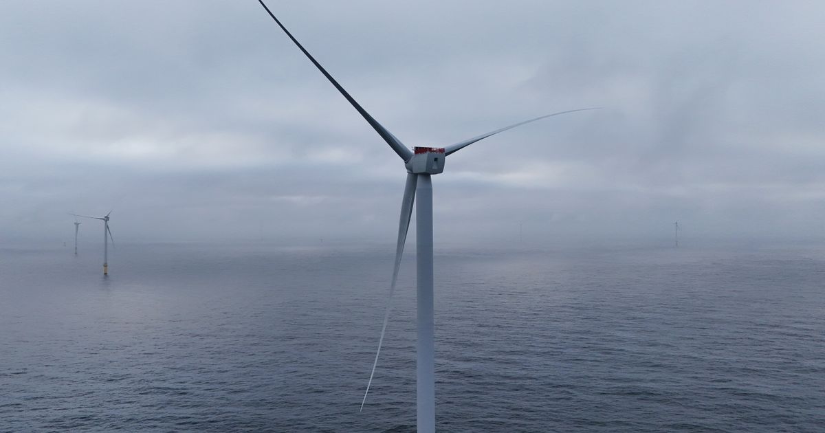 Democrats investigate as Trump OKs almost $2 billion in taxpayer money to end offshore wind projects