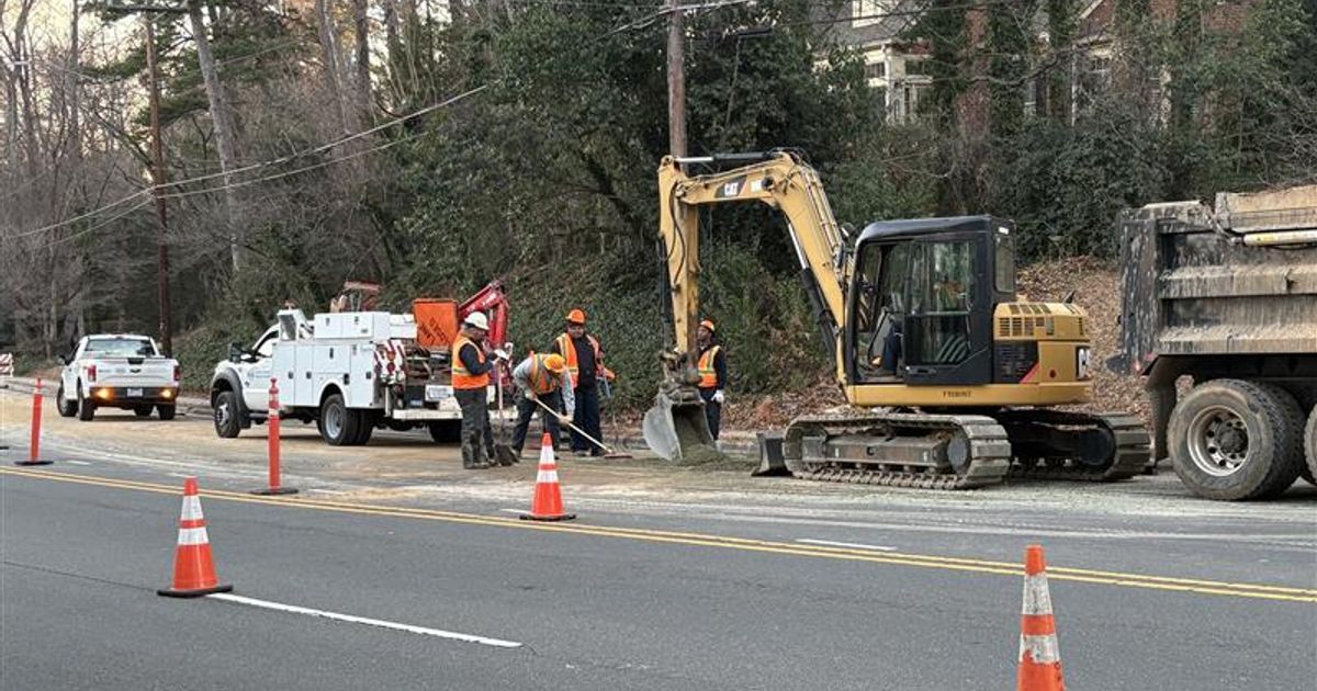 Water line repairs in Chapel Hill cause lane closure