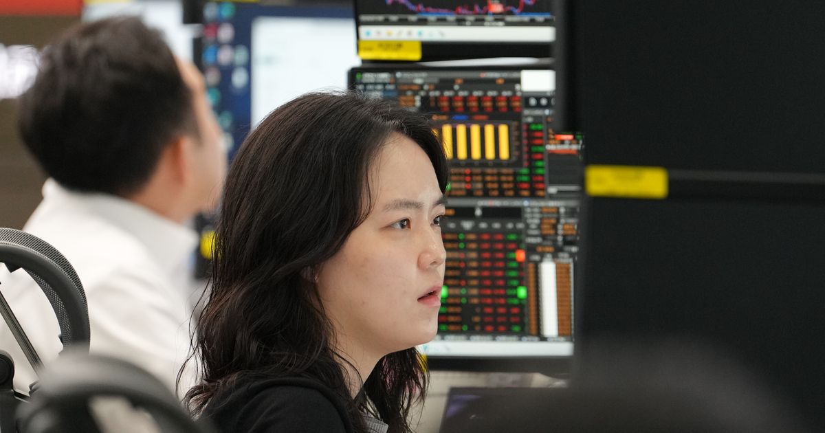 Asian shares retreat as US stocks halt their record-breaking rally, while oil prices fall back