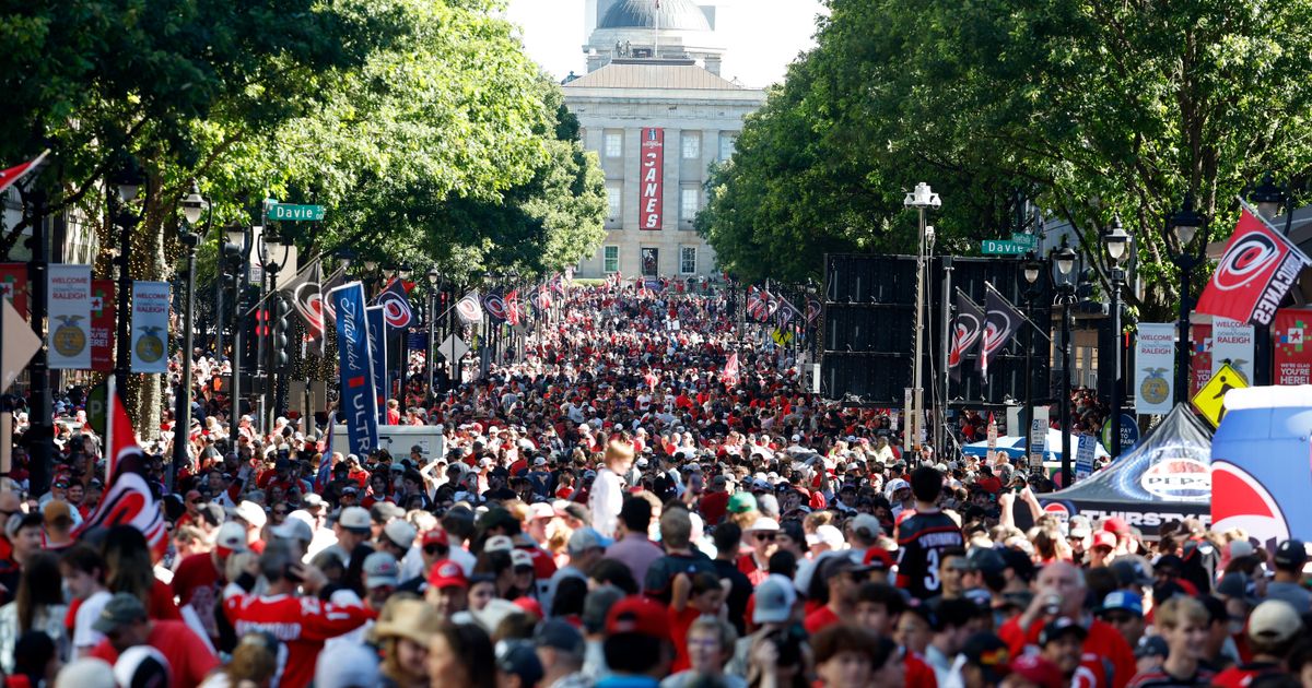 Hurricanes fans jam into downtown Raleigh for team's Stanley Cup parade, celebration