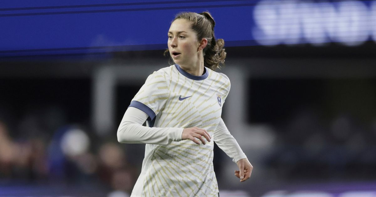The Pride score two early goals then hold off the Dash for a 2-1 victory